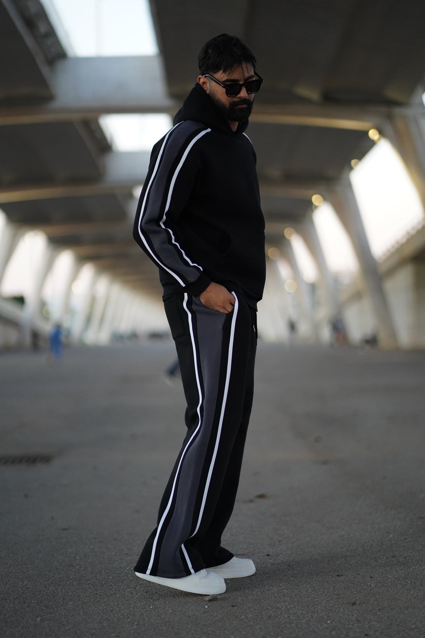 CONJUNTO SHADOW HOODIE & JOGGER VERON