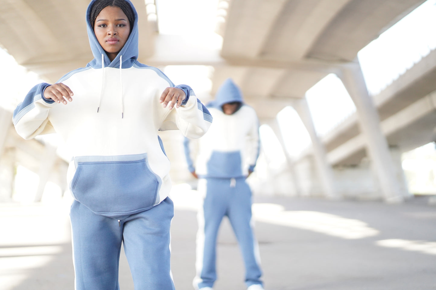 CONJUNTO COLOR BLOCK HOODIE & JOGGER VERON MUJER